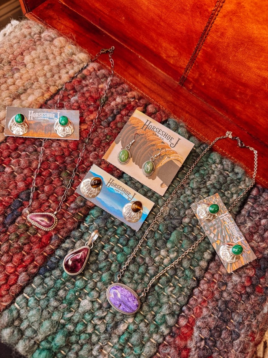 Percilla Purple Spiny Oyster Necklace Pendant - Horseshoe J & Co.