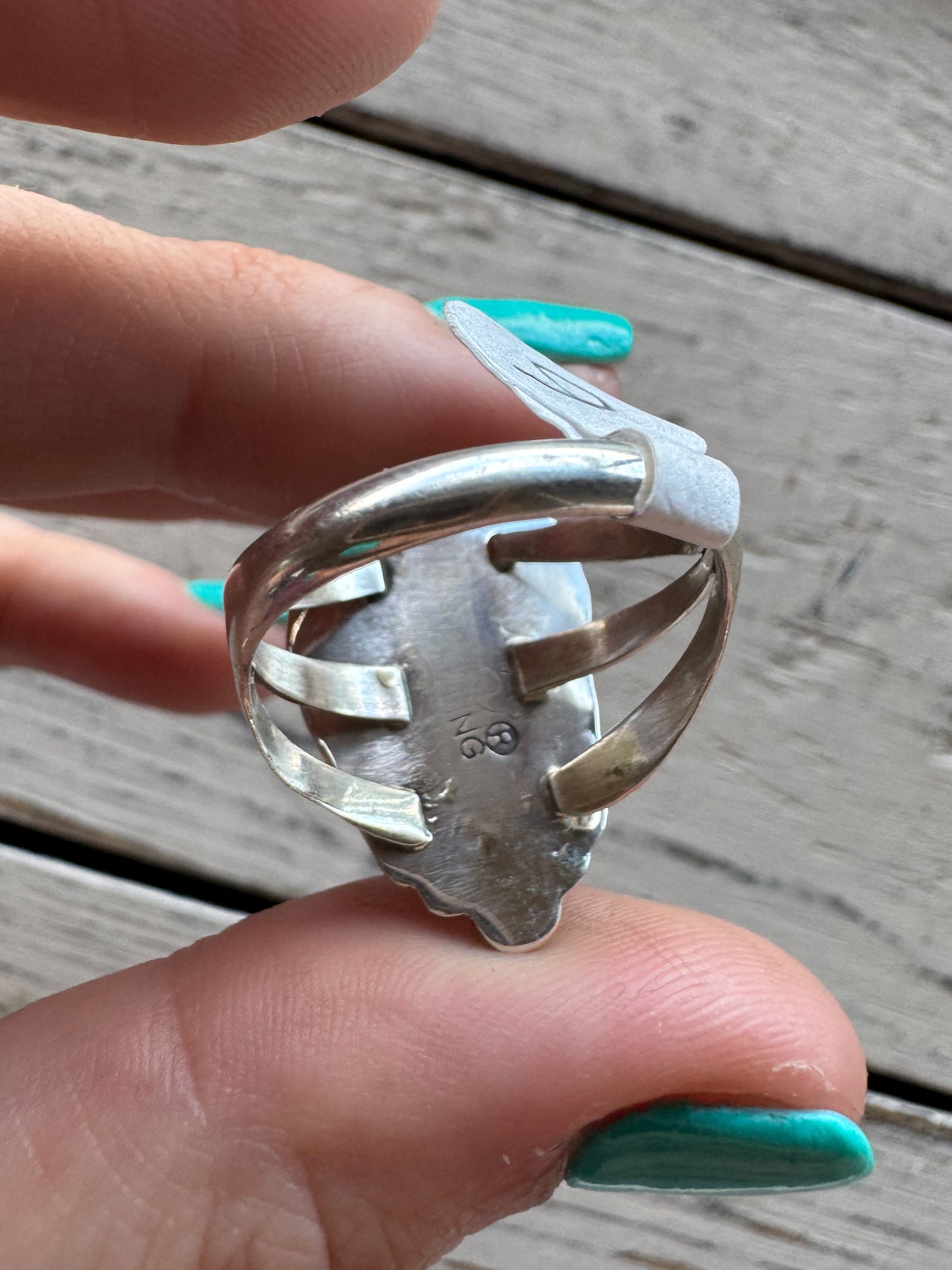 Fly Little Bird Pink Conch Ring