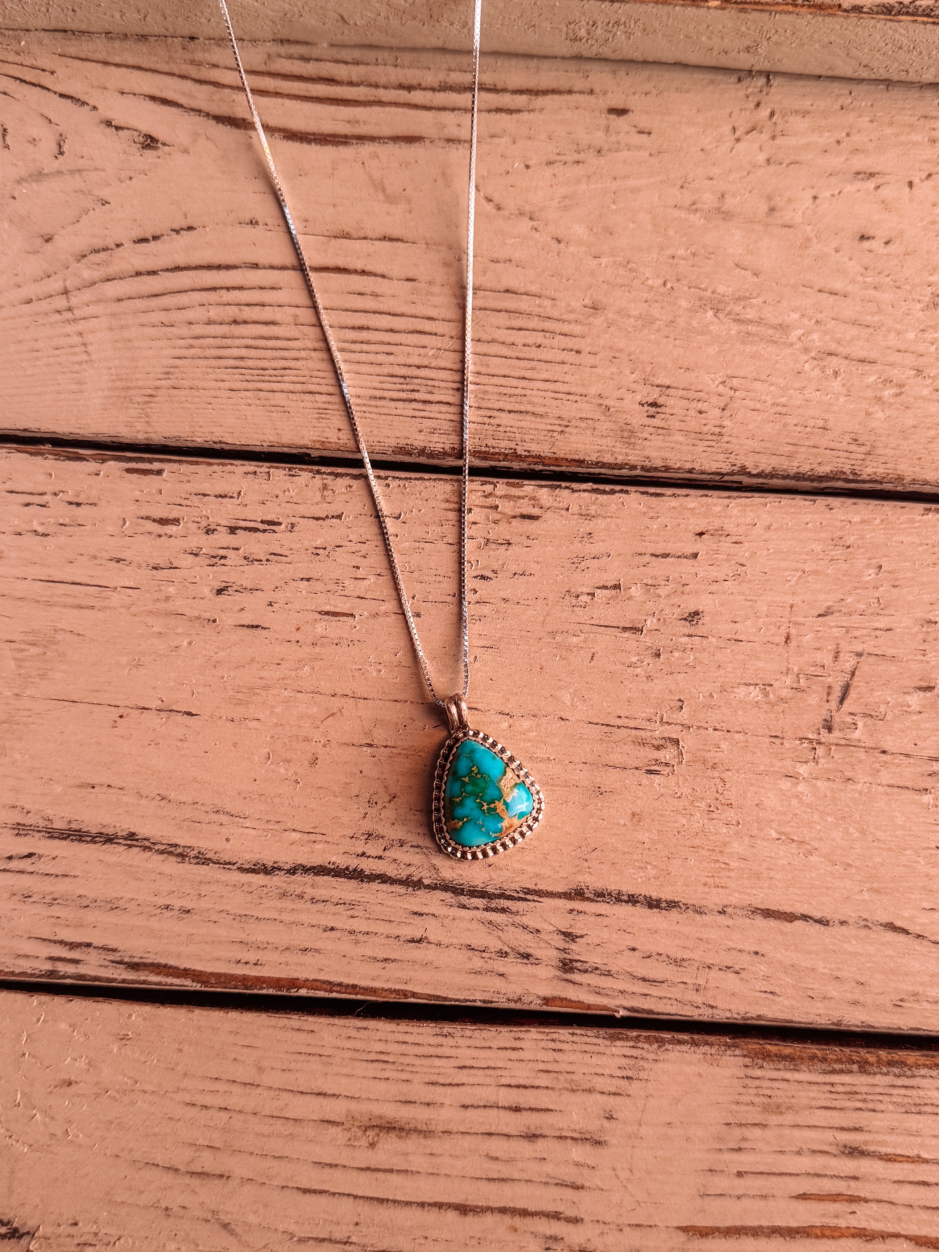 Green – Horseshoe J & Co.