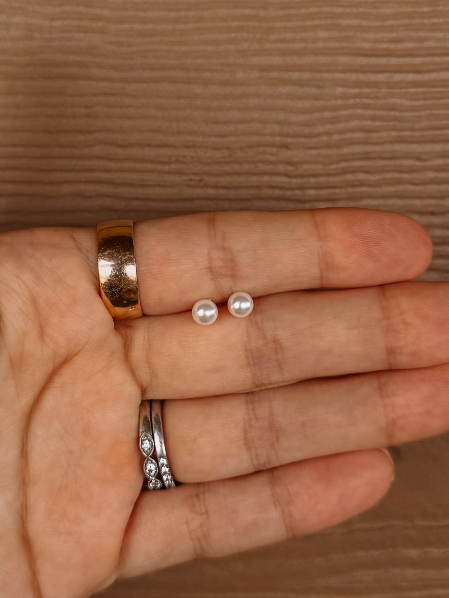 5mm Crystal Pearl Stud Earrings - Horseshoe J & Co.