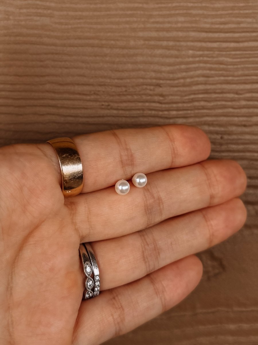 5mm Crystal Pearl Stud Earrings - Horseshoe J & Co.