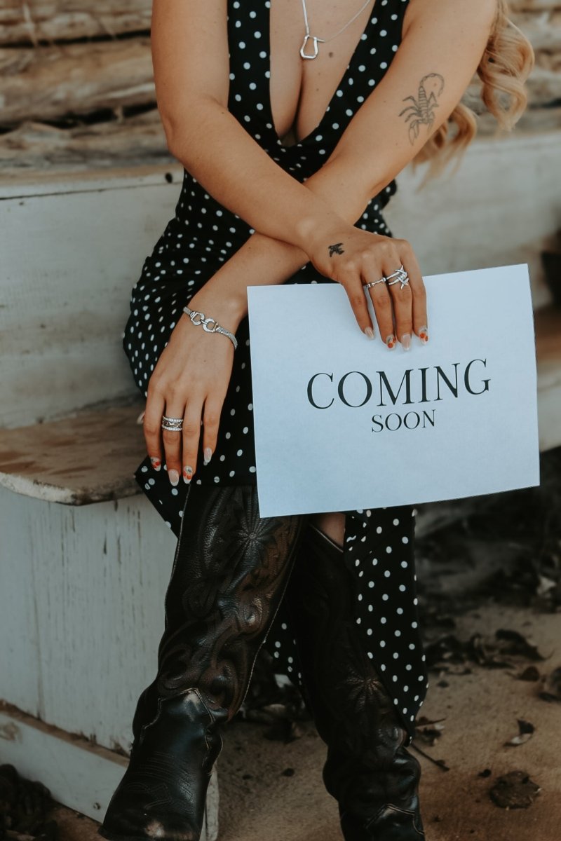 Cowgirl Luxe Clear Stone Barbed Wire Ring - Horseshoe J & Co.