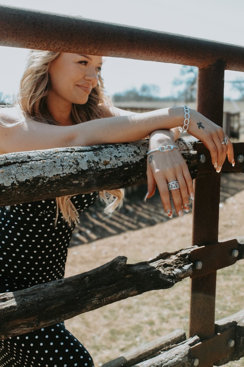 Cowgirl Luxe Horseshoe Bracelet (Ships After 12/20) - Horseshoe J & Co.