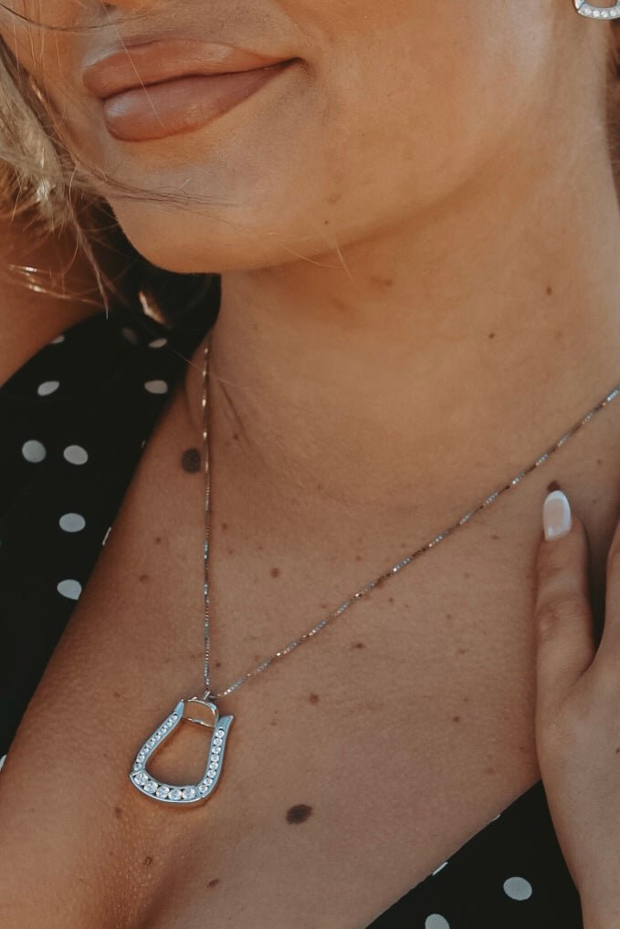 Cowgirl Luxe Oxbow Stirrup Necklace - Horseshoe J & Co.