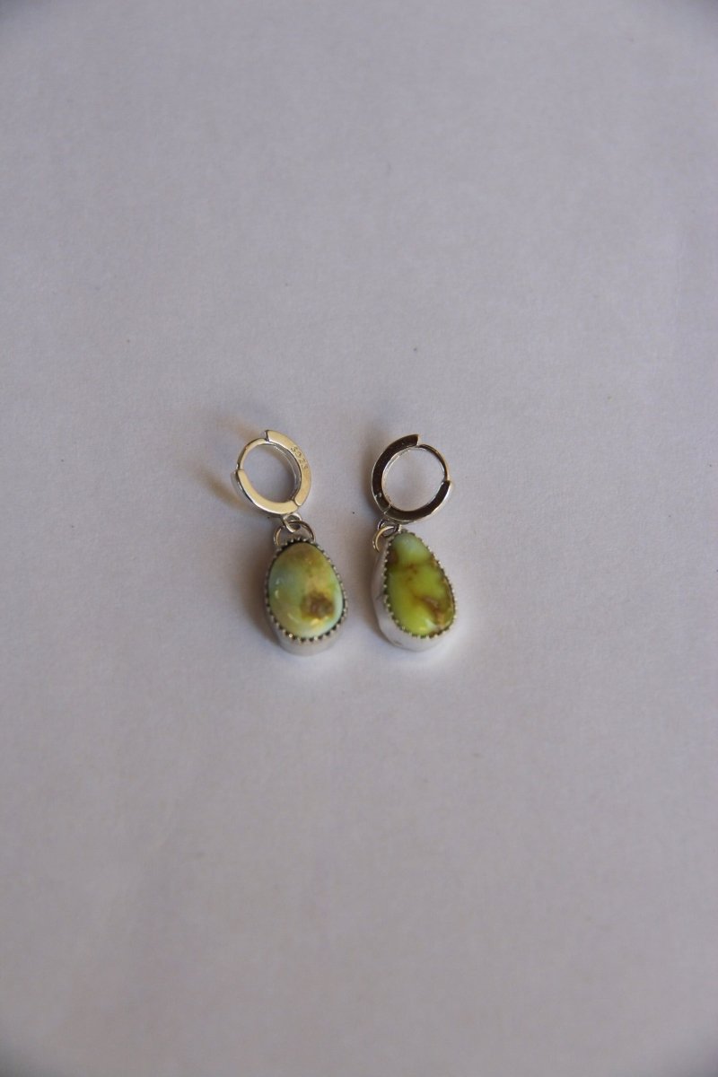 Deaver Palomino Huggie Earrings - Horseshoe J & Co.