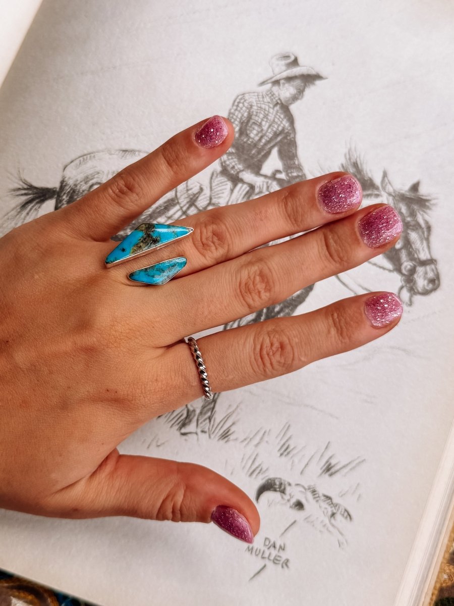 Fallon Twist Ring - Horseshoe J & Co.