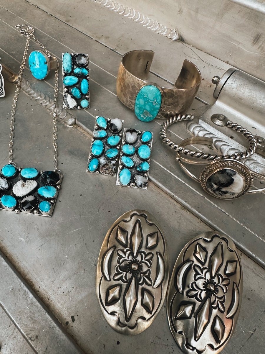 Harley Turquoise + White Buffalo Cluster Necklace - Horseshoe J & Co.