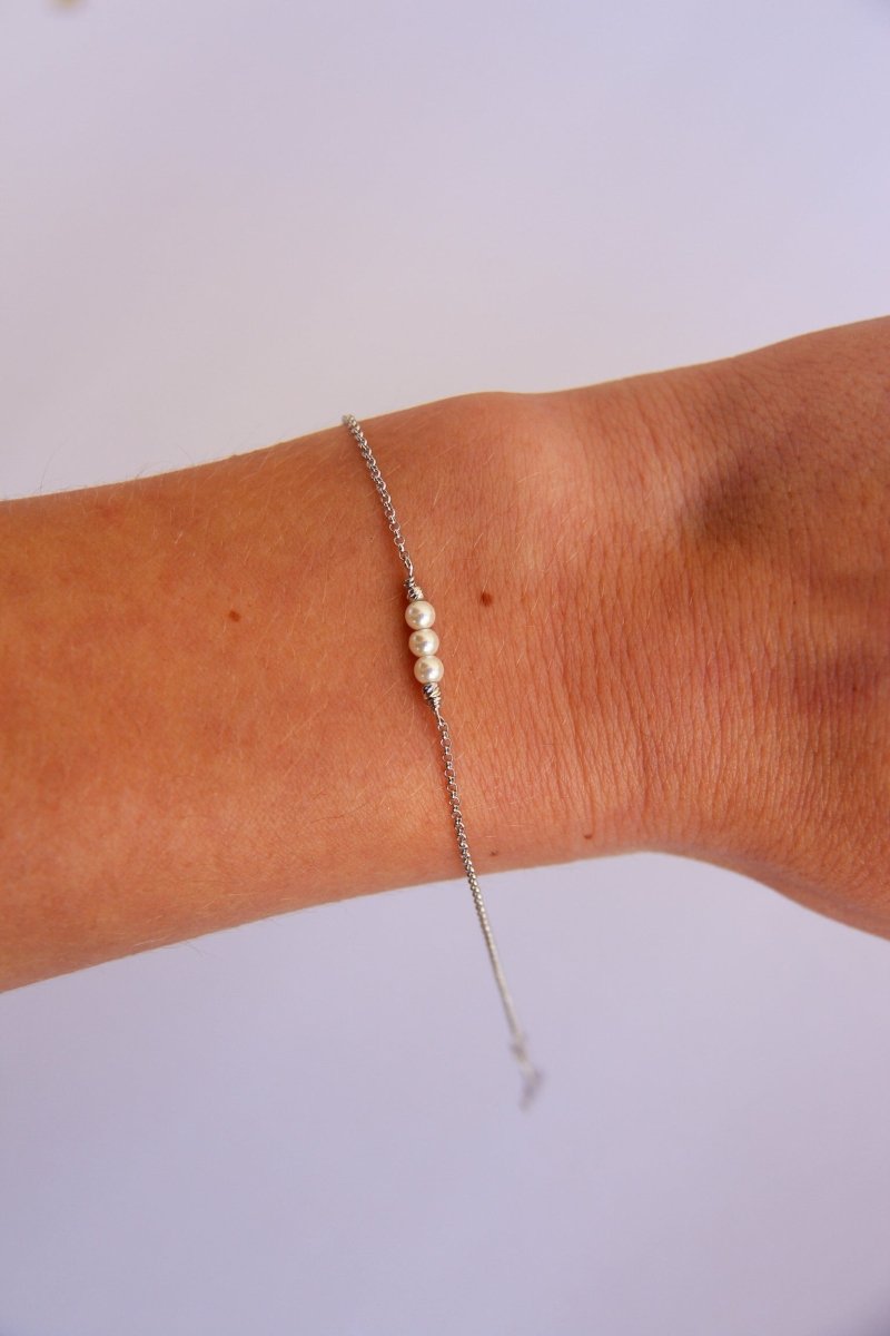 Helena 3 Pearl Bracelet - Horseshoe J & Co.
