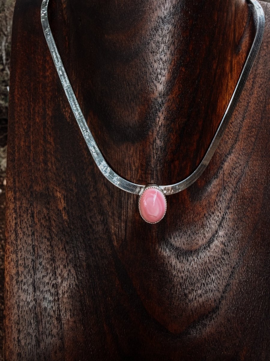 Linden Herringbone Stone Necklace - Horseshoe J & Co.