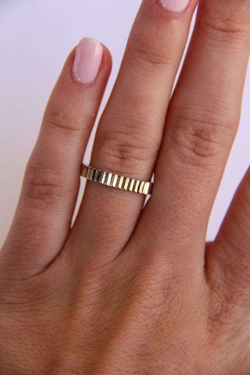 Noxon Ridged Ring - Horseshoe J & Co.