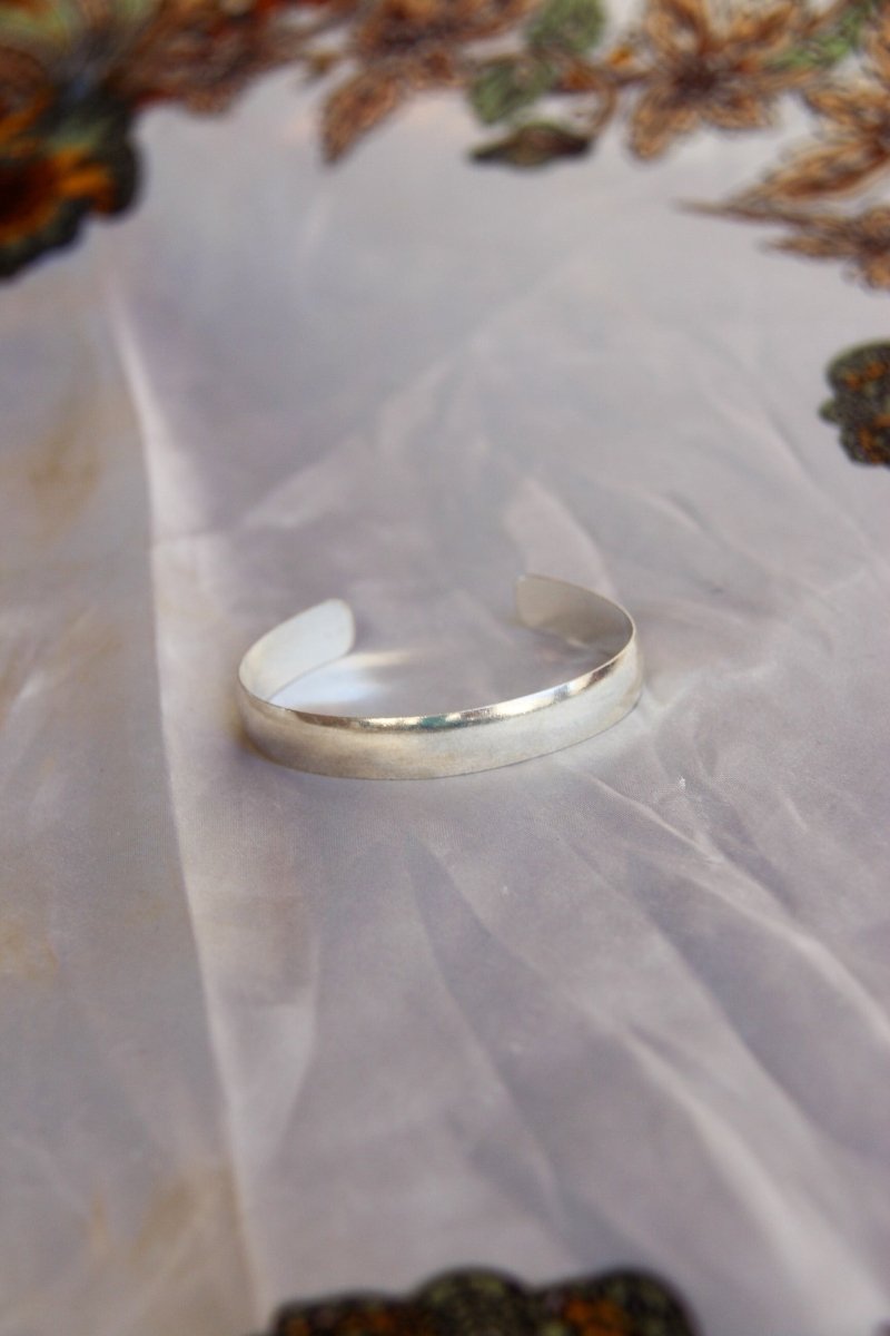 Richland Silver Cuff Bracelet - Horseshoe J & Co.
