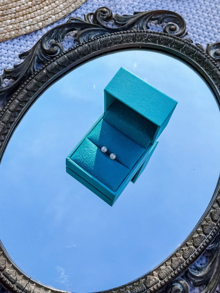 Wibaux Freshwater Pearl Studs - Horseshoe J & Co.